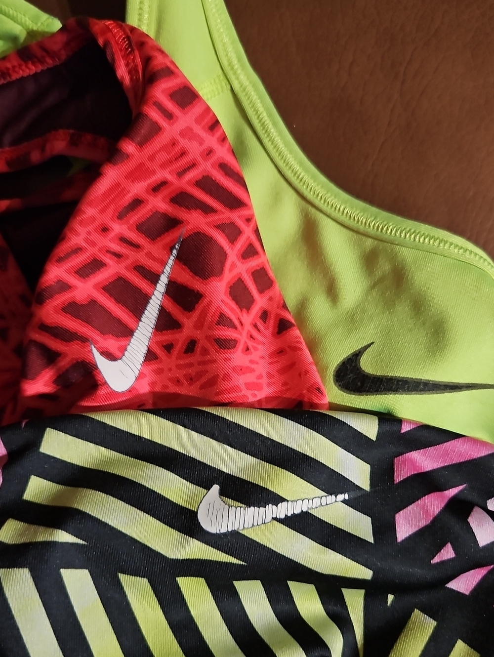 Lot Of 3 Nike Dri-Fit Swoosh Logo Racerback Wirefree Sports Bras Green Pink Red - Picture 4 of 4